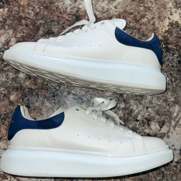 Alexander McQueen - oversized sneaker - Picture 2 of 6